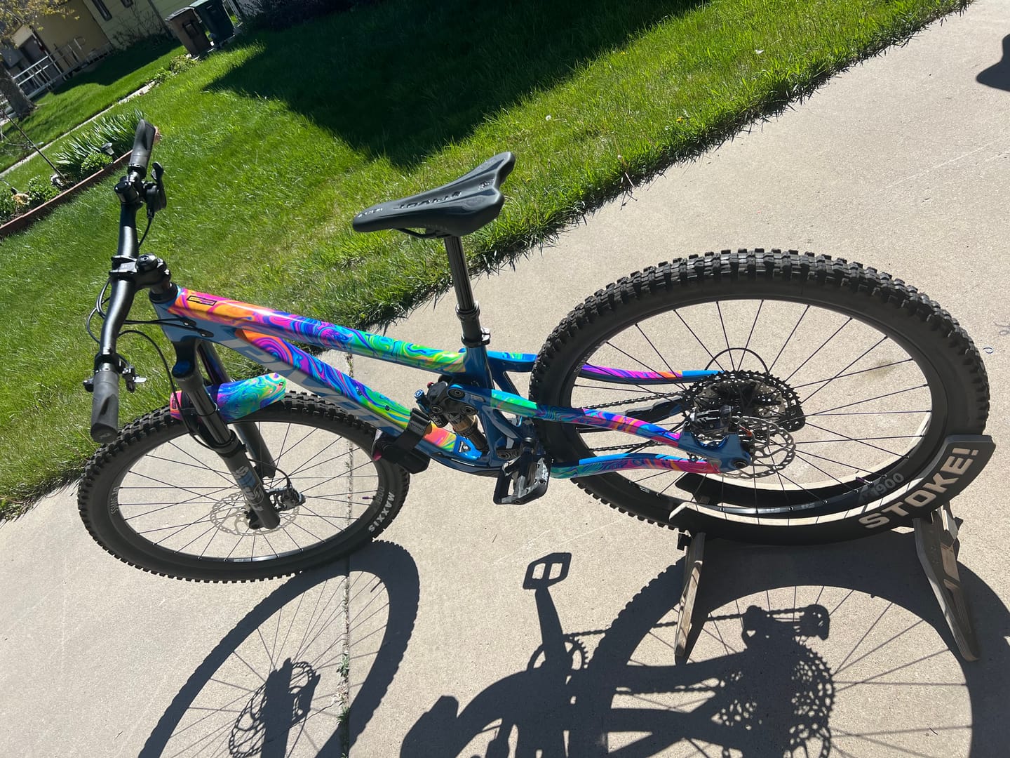 Customer photo review of Oil Slick Frame Keeper