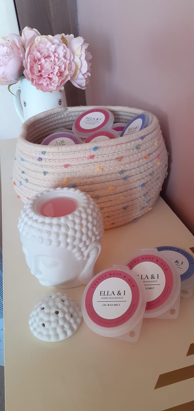 Customer photo review of Velvet Rose & Oud Gel Melt