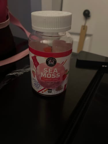 Customer photo review of Strawberry Vegan Sea Moss Gummies