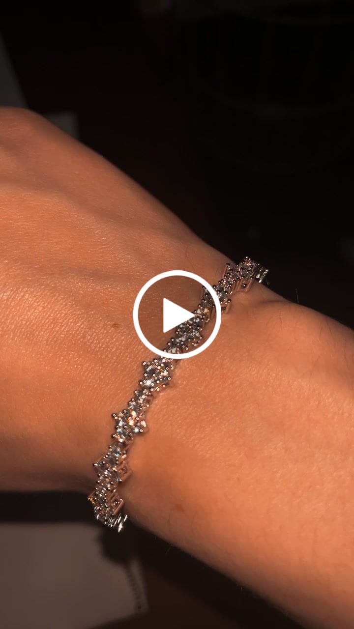 Customer video review of HONEYCOMB BRACELET. - 3MM WHITE GOLD