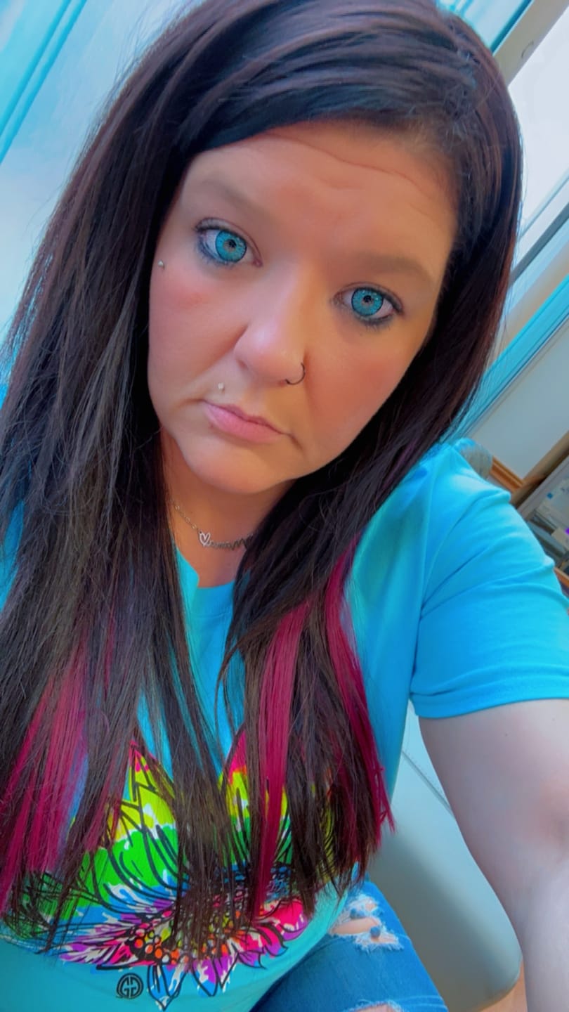 Customer photo review of Vega tricolor Blue Prescription Colored Contact Lenses