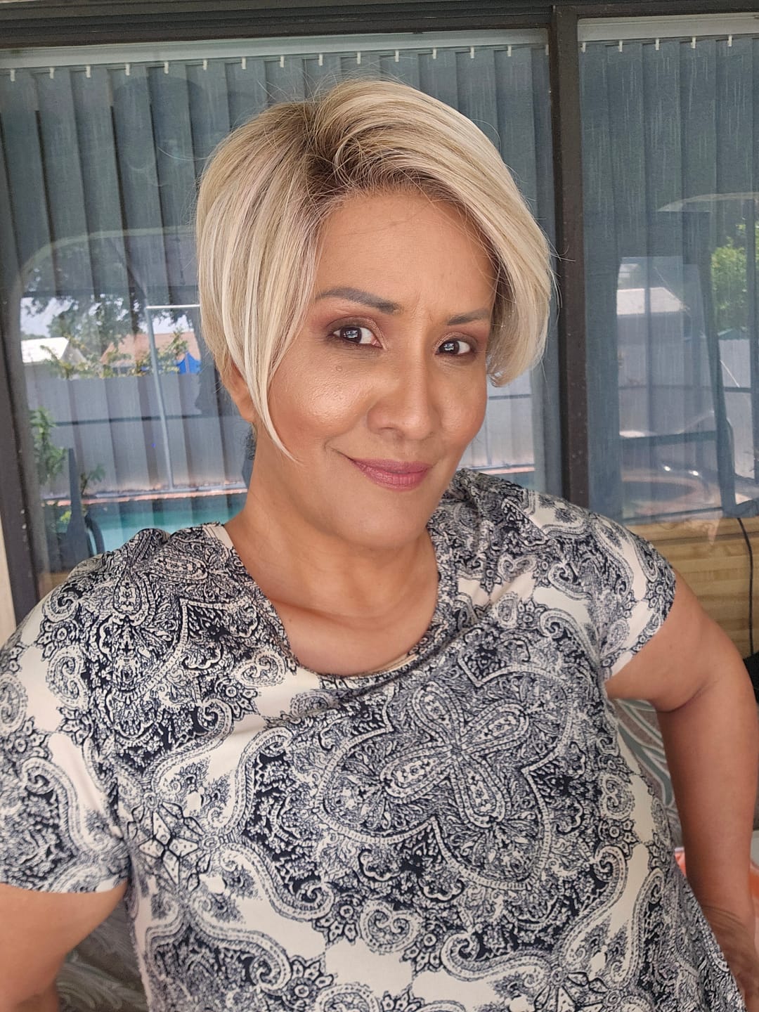 Customer photo review of VANITY FAIRE - Paparazzi Blonde