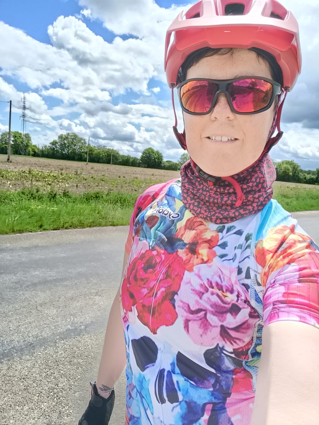Customer photo review of MAILLOT MANCHE COURTE FEMME - QUIET SKULL