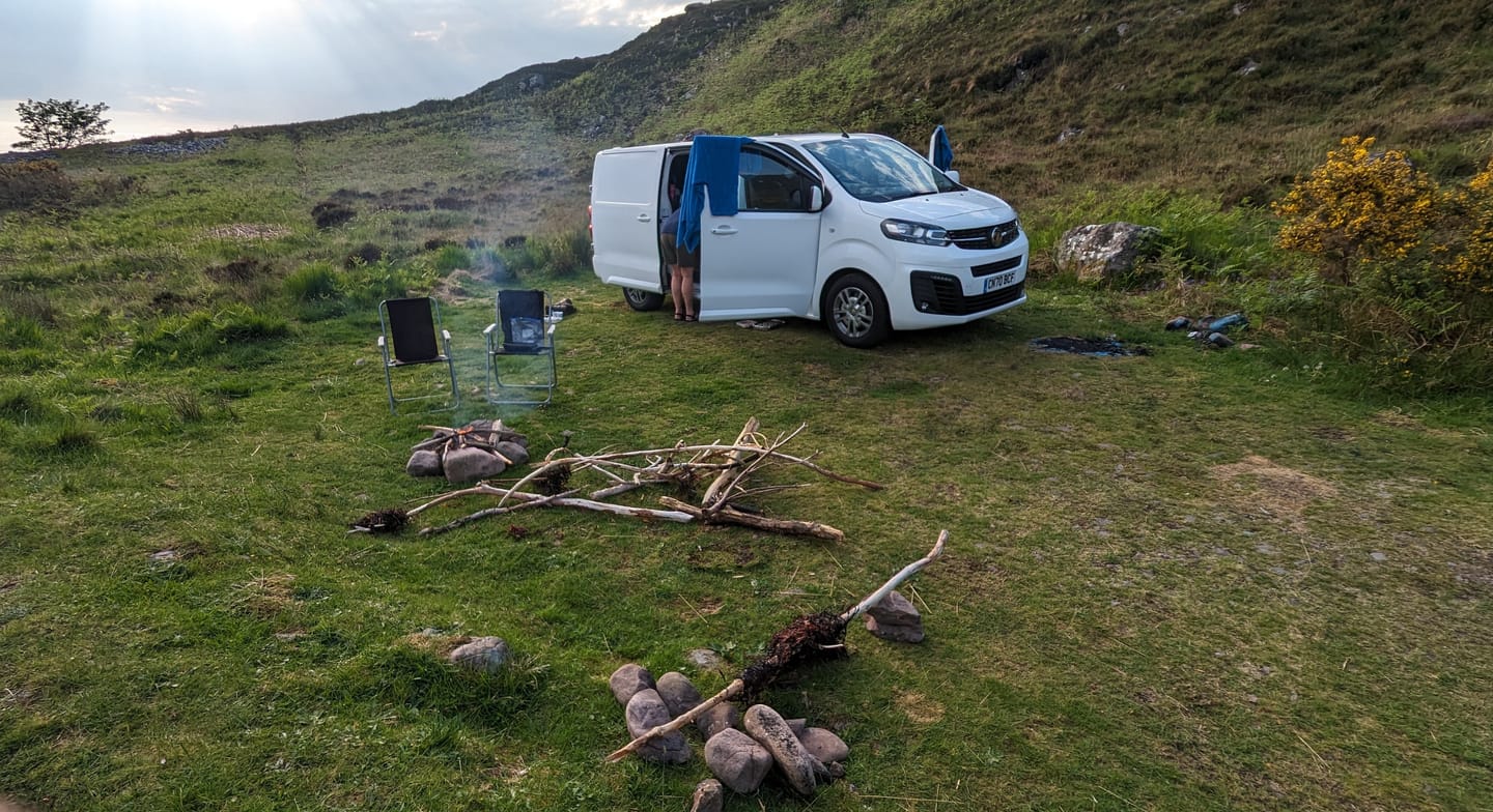 Customer photo review of Auto Clover Wind Deflectors Set for Vauxhall / Opel Vivaro 2019+ (2 Pieces)