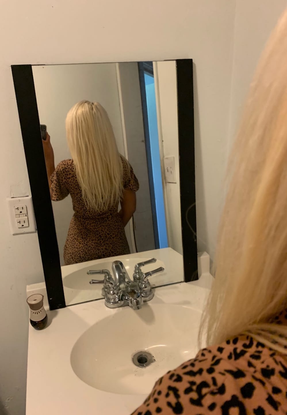 Customer photo review of Hair Topper for Thinning Crown Mono Base Lightest Blonde #60