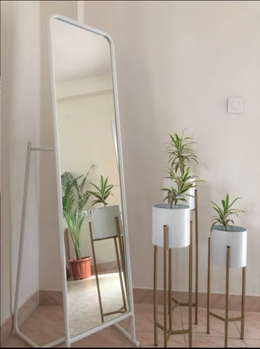 Customer photo review of Modern Big Tall Metal Pots Stands for Home Decoration ( Set of 3 )
