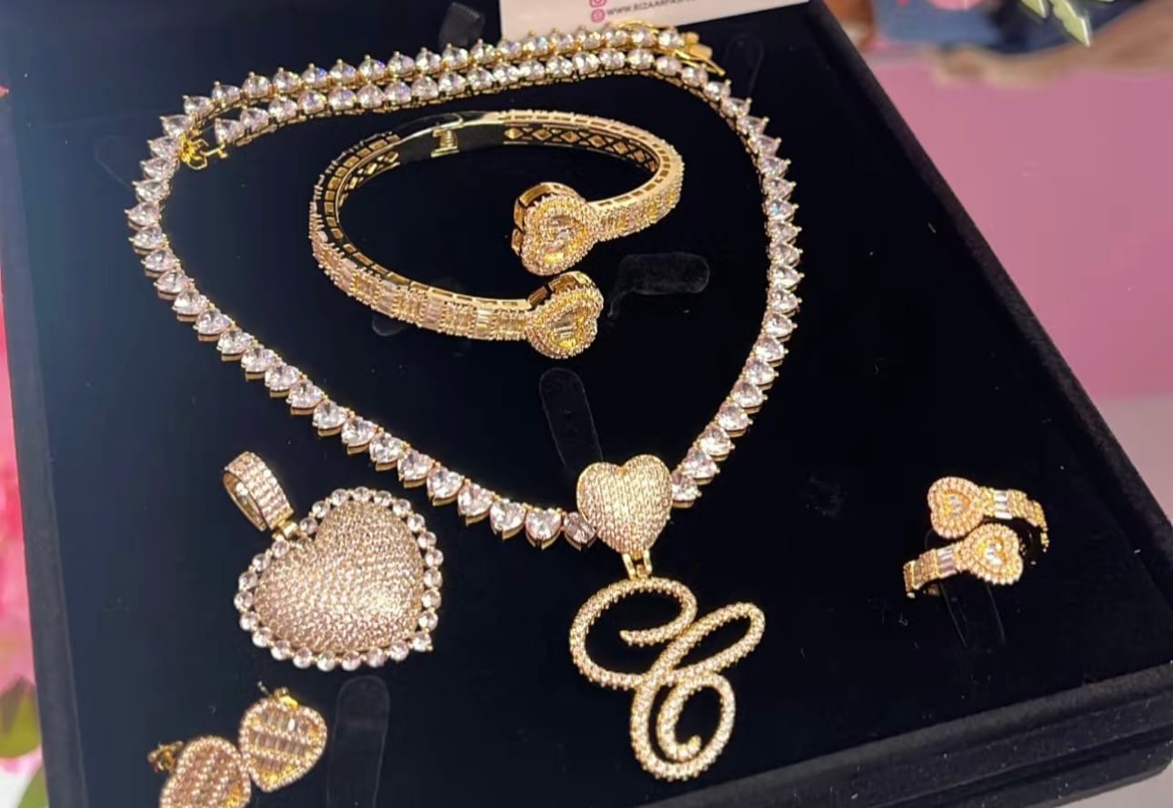 Customer photo review of DOUBLE GLAM QUEENS REFINED GEMS BUNDLE