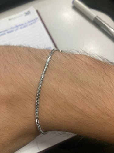 Customer photo review of SQUARE BRACELET