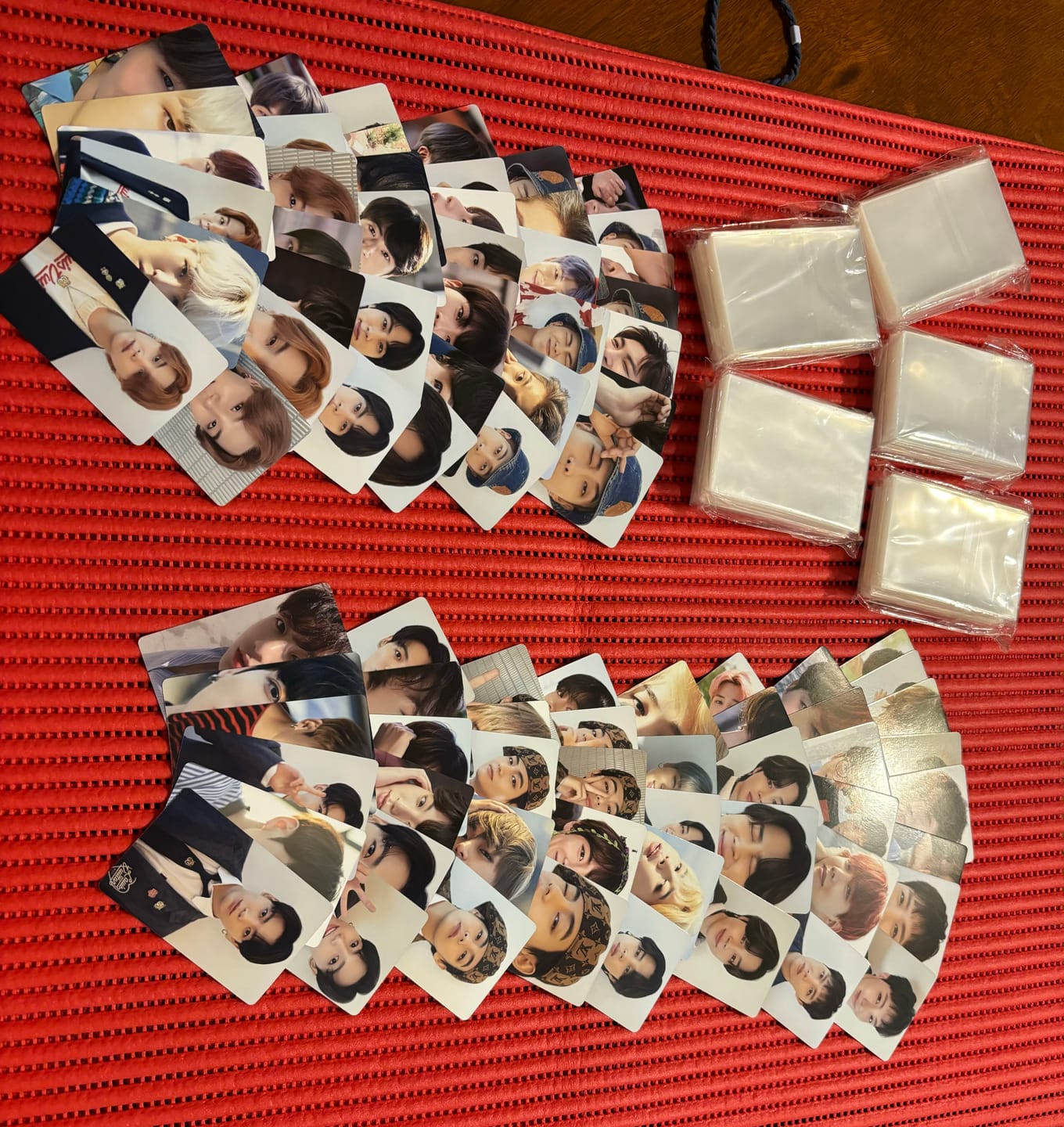 Customer photo review of [2ND PRE-ORDER] Premium Photocard Sleeves for K-Pop Fans
