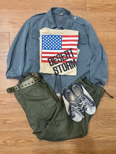 Customer photo review of Vintage 80s USA Desert Storm T Shirt Size XL Fits Size M