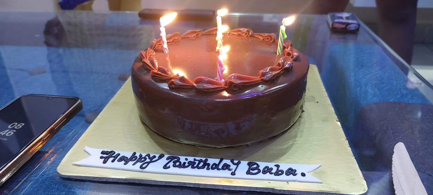 Customer photo review of Classical Dairy Milk Cake