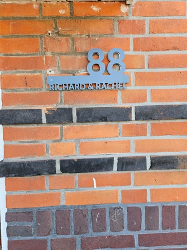 Customer photo review of Numero civico e testo sagomato modello Line 02 Acrilico