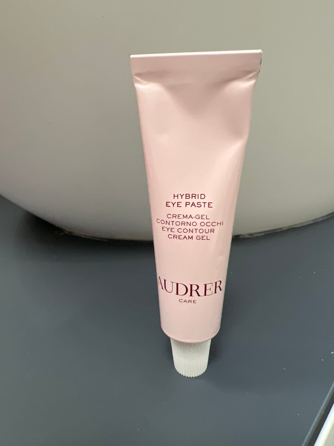 Customer photo review of Hybrid Eye Paste