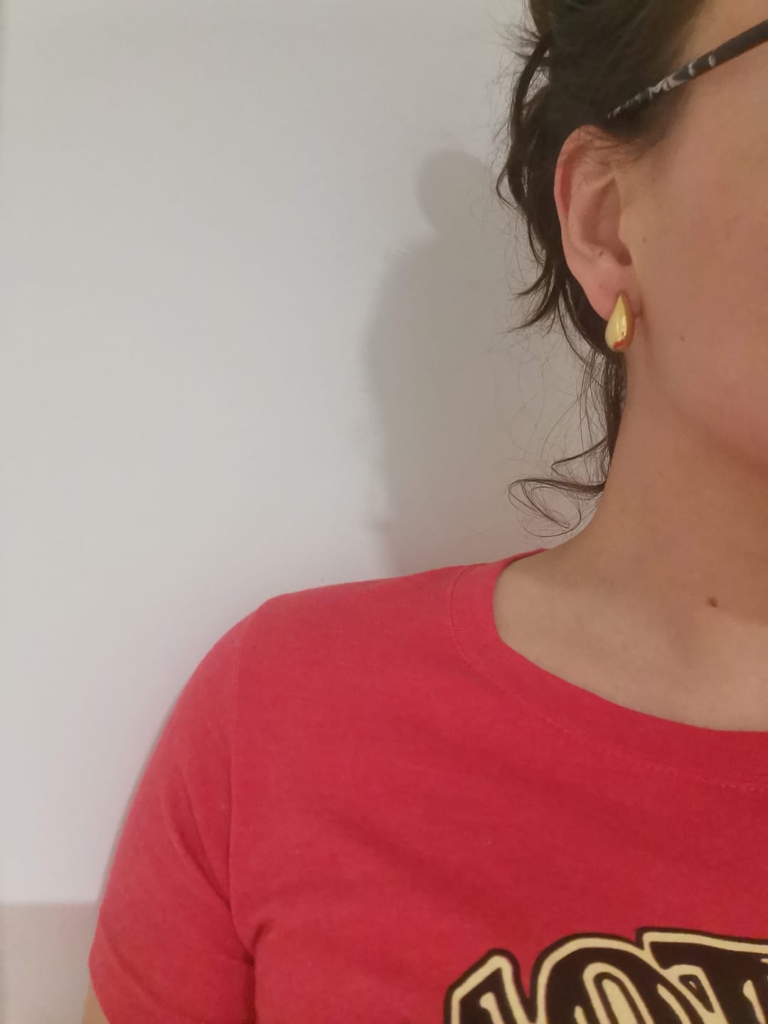 Customer photo review of Mini Curved Gold Hoops