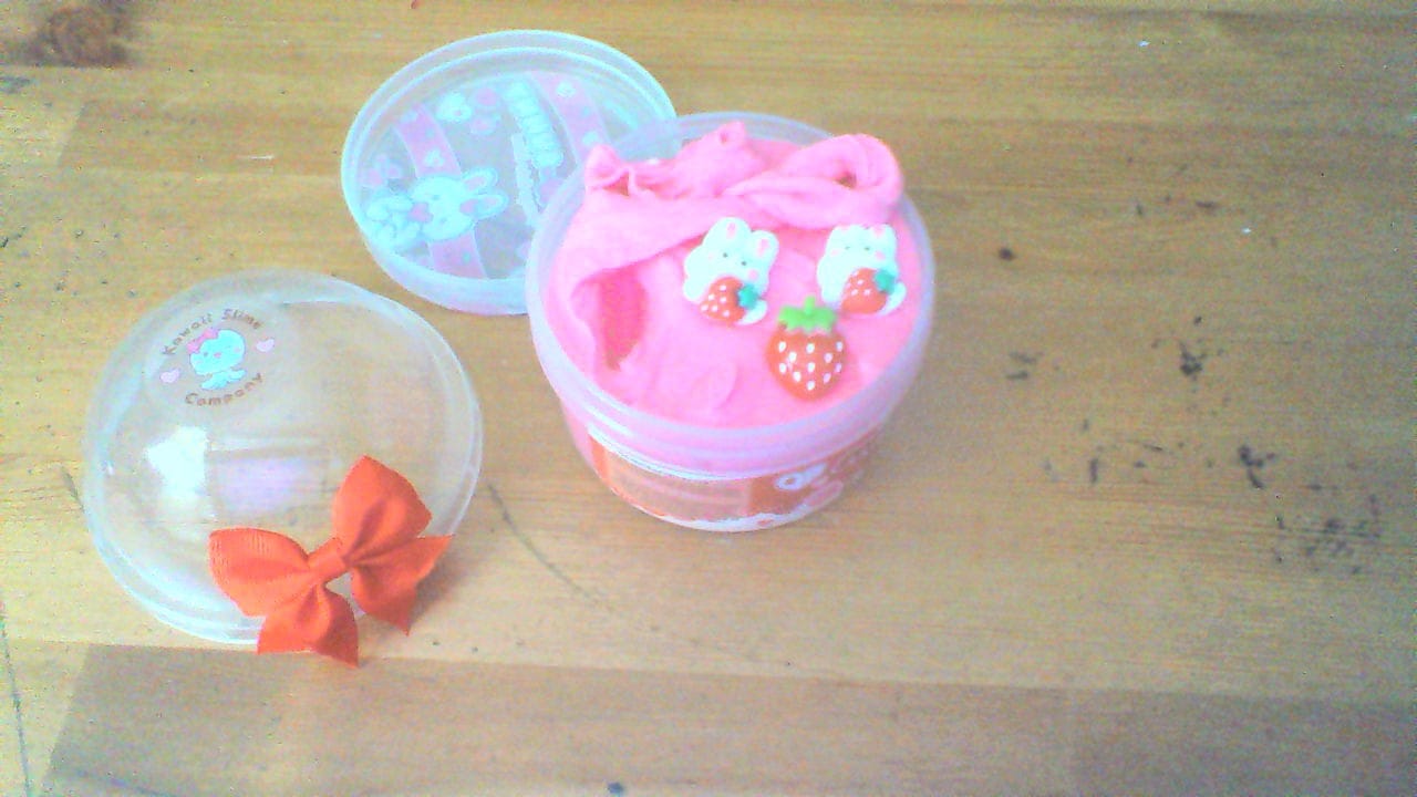 Customer photo review of Straw-Bunny Sponge Cake Cloud Creme Slime