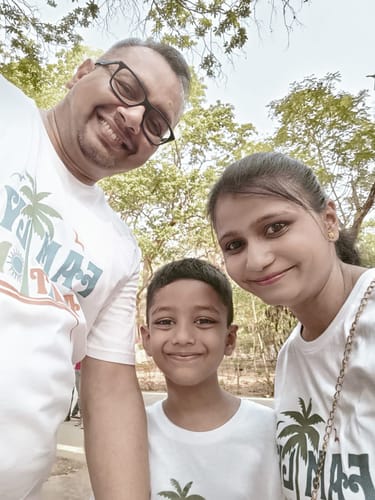 Customer photo review of Women L-38" Chest