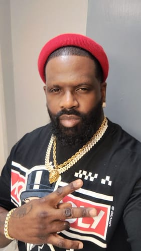 Customer photo review of Respected Roots Beard Care Kit