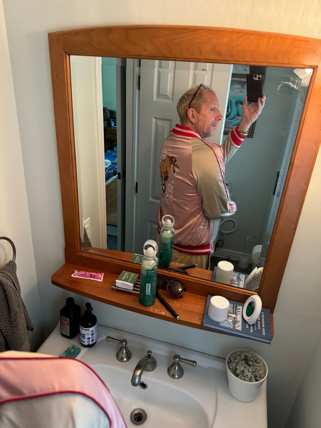 Customer photo review of Mountain & Tiger Souvenir Jacket [Reversible]