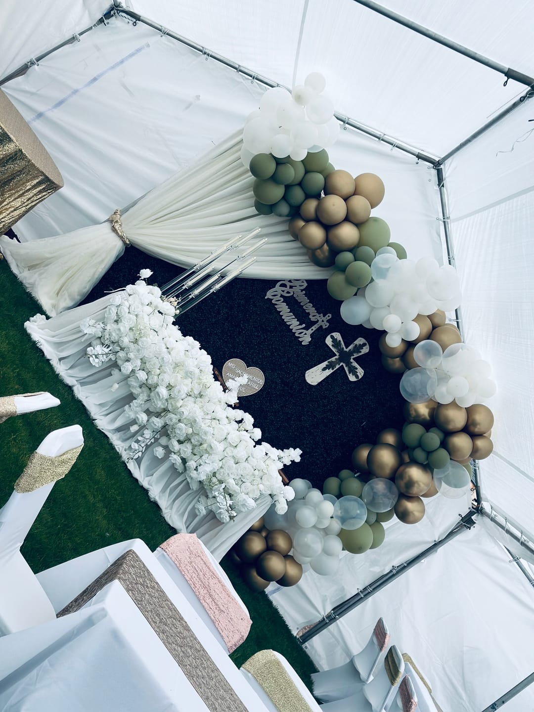 Customer photo review of White Fabric Artificial Flower Wall Arch Wedding Birthday Party Decoration
