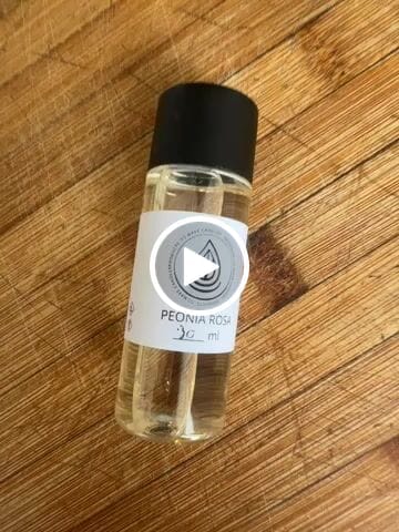 Customer video review of Fragancia PEONÍA ROSA