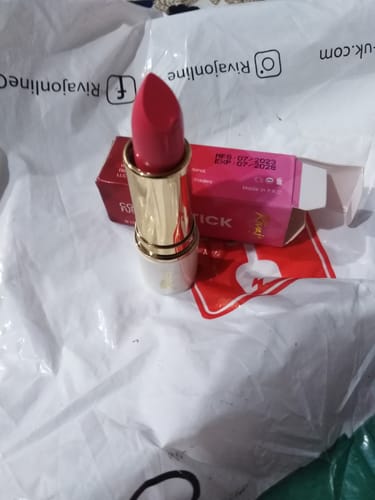 Customer photo review of Color Fusion Lipstick