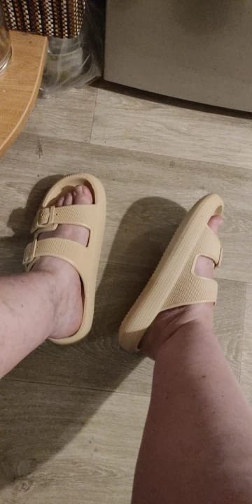 Customer photo review of קלאוד סנדלס