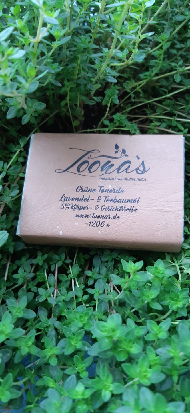 Customer photo review of Grüne Tonerde mit Lavendel- & Teebaumöl (Für normale & Mischhaut)