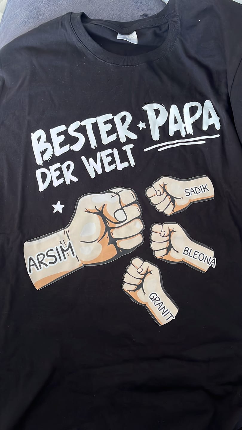 Customer photo review of Bester Papa Ever - Personalisiertes T-Shirt für Papa dunkel