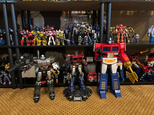 Customer photo review of Magnificent Mecha MM01 MM-01 Optimus Prime OP Bumblebee Movie 2.0 Version 30cm / 12"