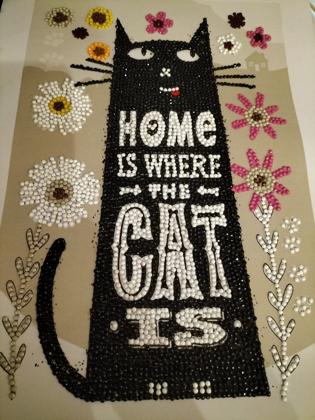 Customer photo review of "Cat At Home" Mini Crystal Art Scroll Kit