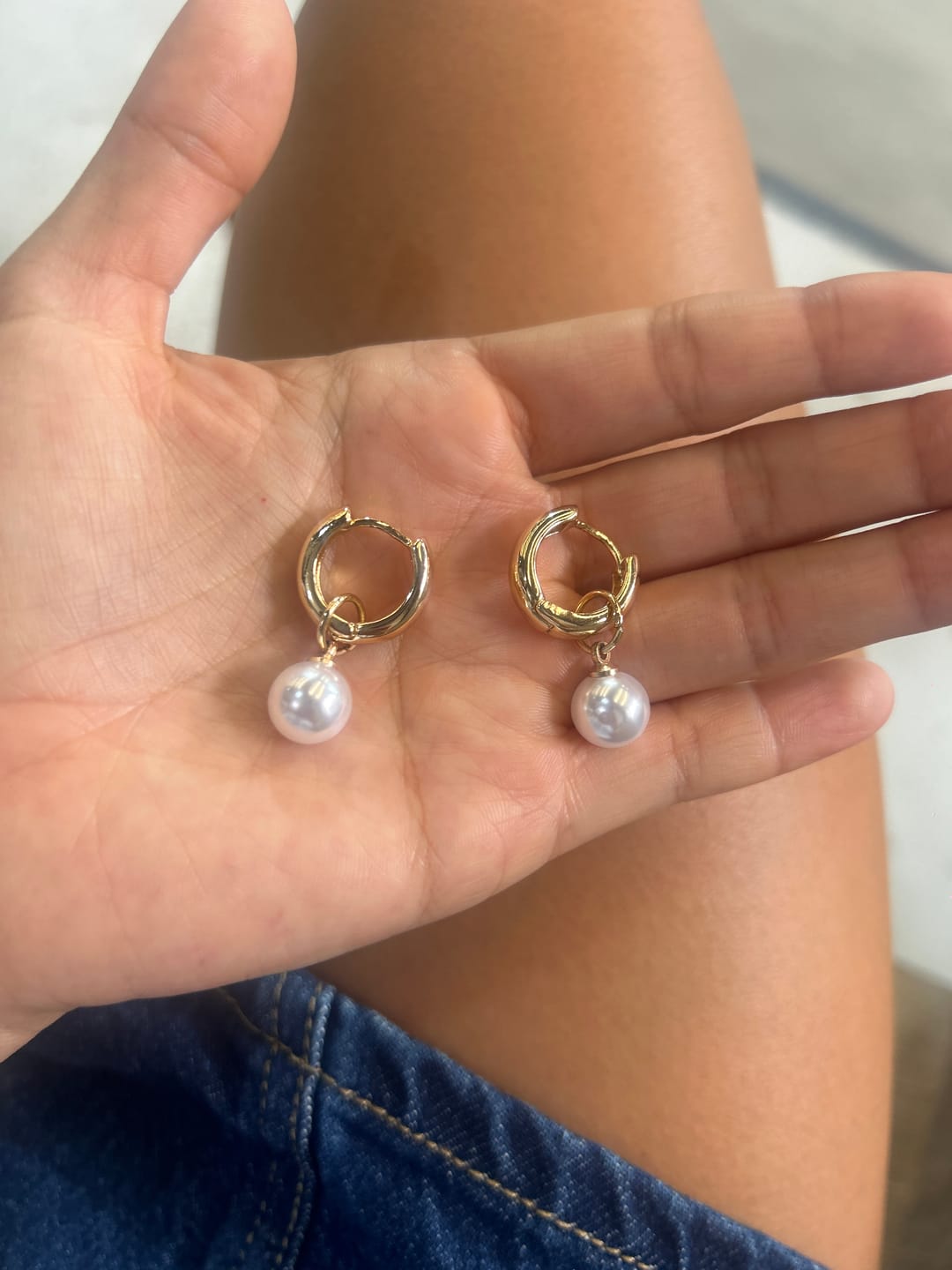 Customer photo review of Par Arracada Con Perla Redonda
