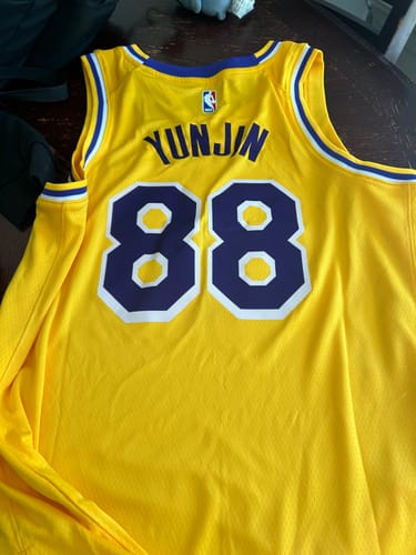 Customer photo review of Le Sserafim Basketball Jersey