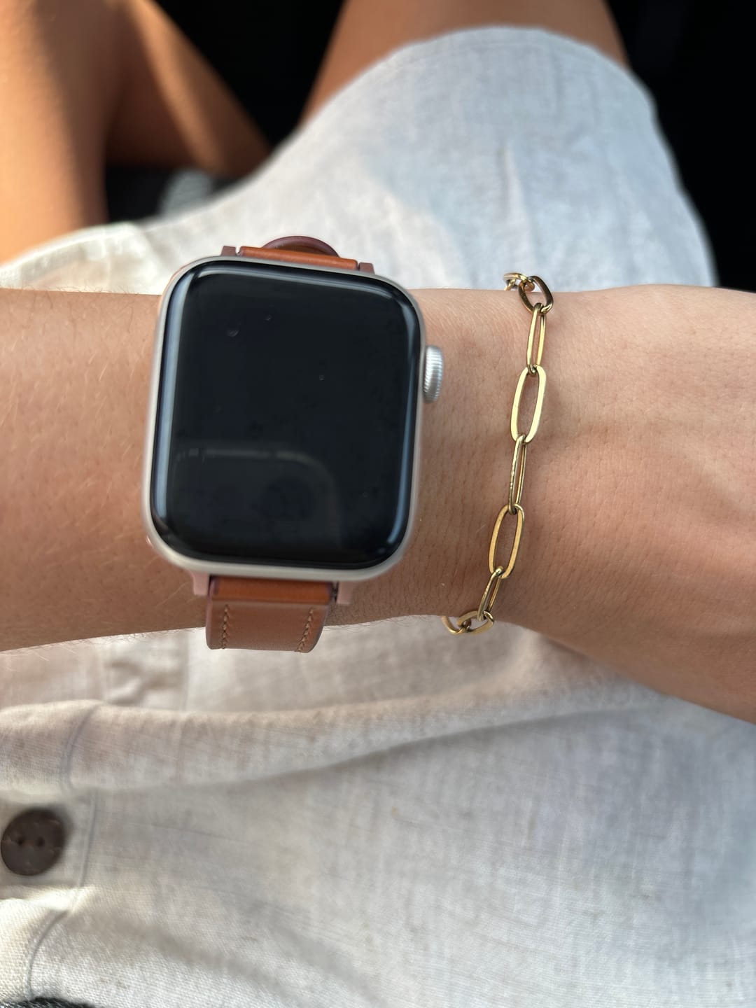 Customer photo review of Paperclip Gold Bracelet