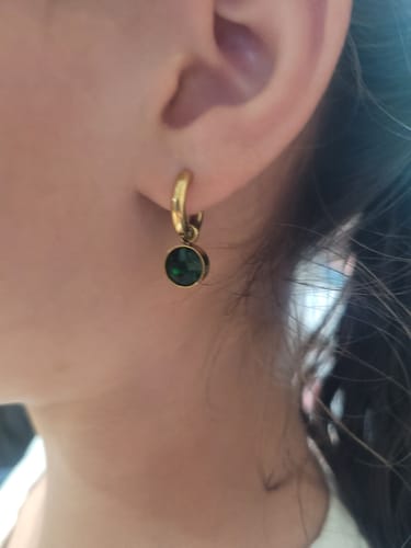 Customer photo review of Gold Huggies