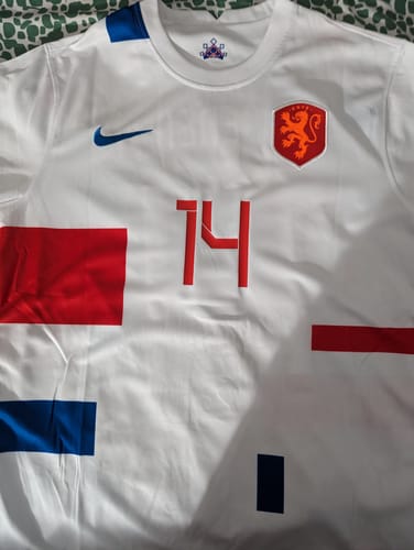 Customer photo review of Netherlands 2022 Away