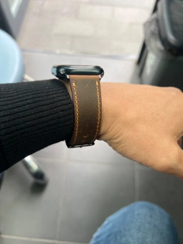 Customer photo review of Apple Watch Deri Kordon Taba - Crazy