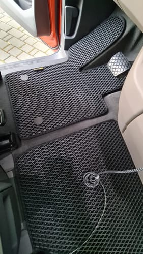 Customer photo review of Dywaniki samochodowe - Van - Przód i tył