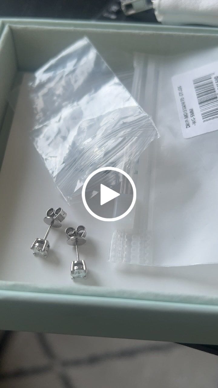 Customer video review of MOISSANITE DIAMOND STUDS. - 5MM
