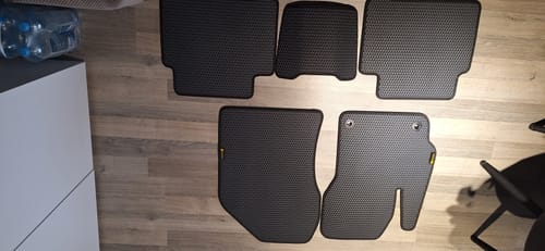 Customer photo review of Dywaniki samochodowe na zamówienie - Przód i tył