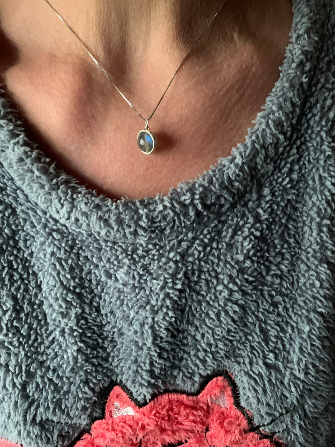 Customer photo review of Pendentif "Perle Fine" en Labradorite