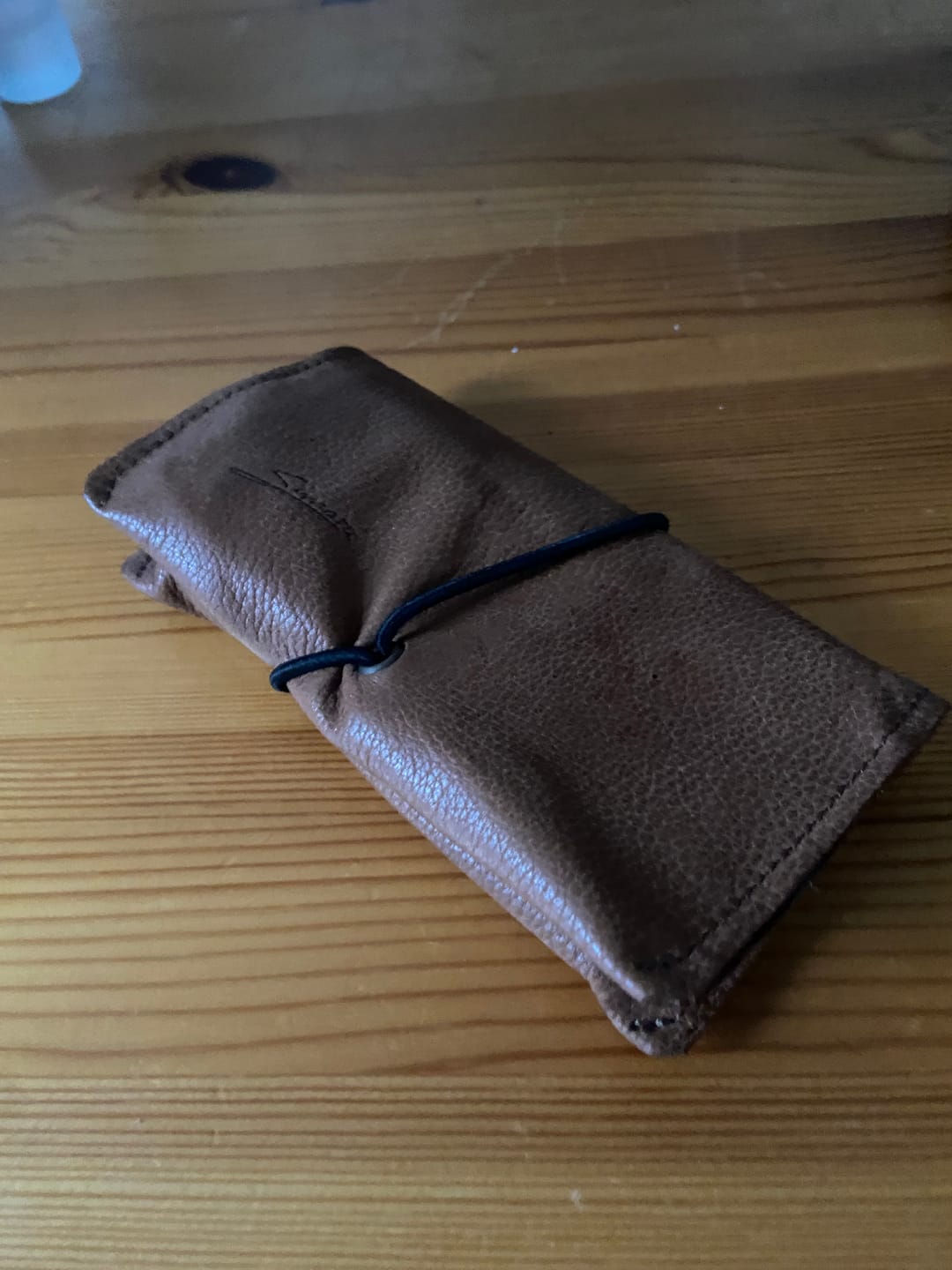 Customer photo review of Leder-Tabaktasche Sintra