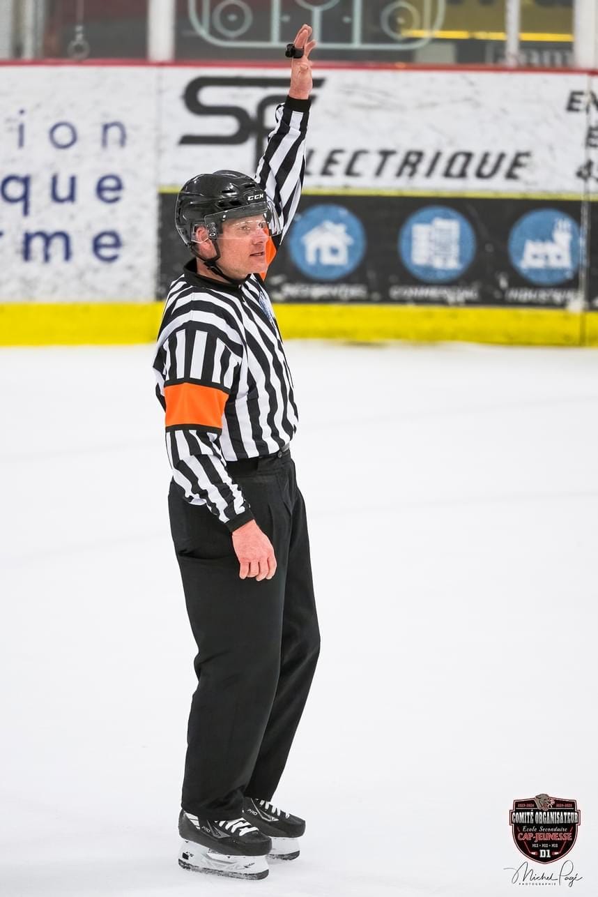 Customer photo review of ZEBRASCLUB ZR-PRO HOCKEY REFEREE JERSEY W/ SEWN-IN ARM BANDS