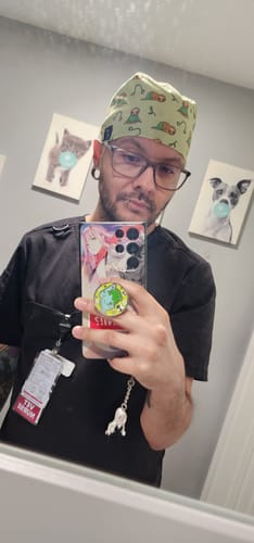 Customer photo review of Jang&Fox — Little Sloth Scrub Cap