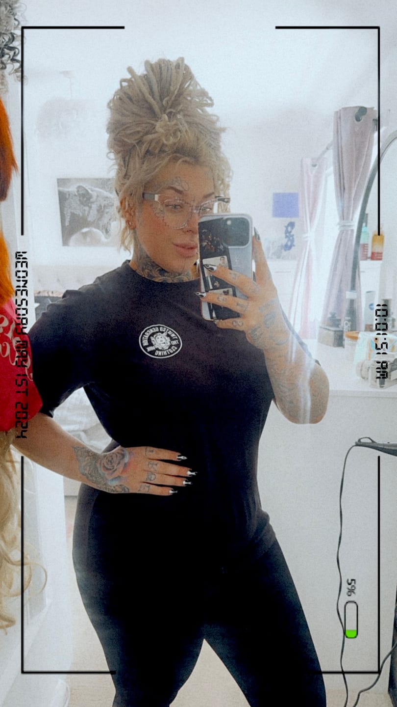 Customer photo review of Medusa Oversized T-shirt