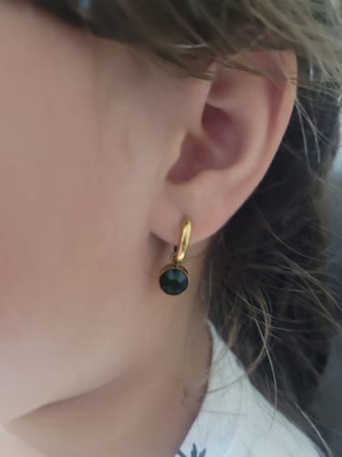 Customer photo review of May Charms (Emerald)