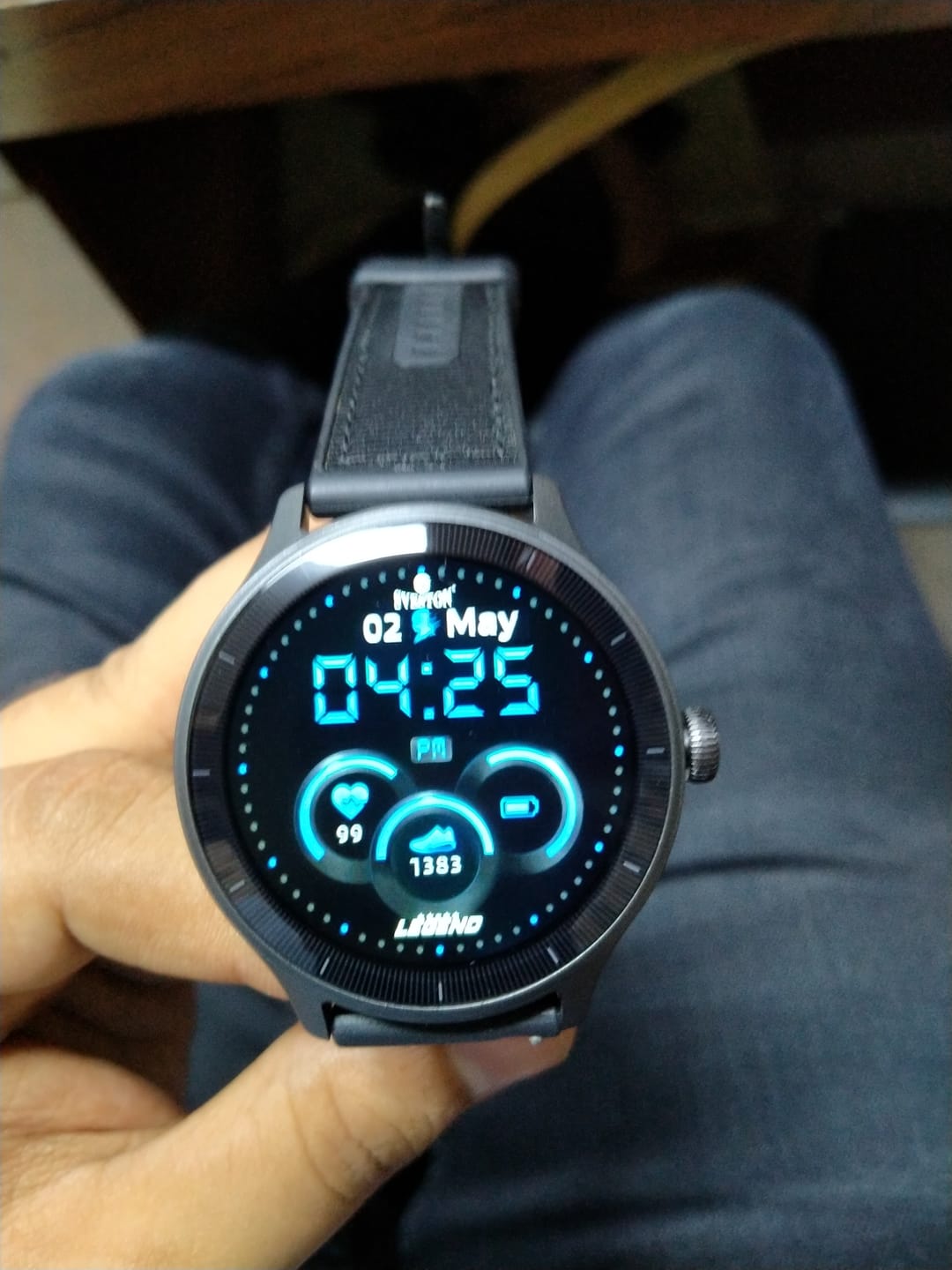 Customer photo review of SVESTON LEGEND SMARTWATCH