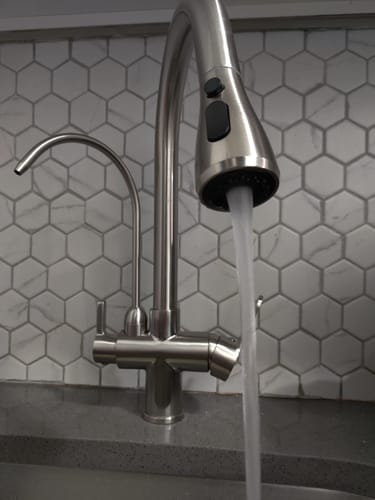 Customer photo review of Karlstad - Three Ways Kitchen Faucet with Filter Tap & Pull-Out Spout for Kitchen Sink