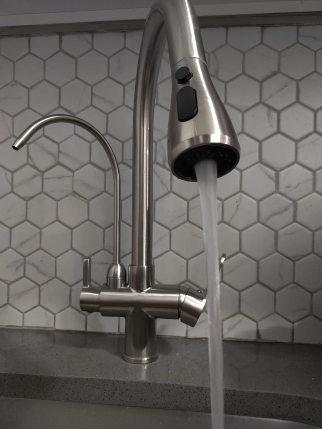 Customer photo review of Karlstad - Three Ways Kitchen Faucet with Filter Tap & Pull-Out Spout for Kitchen Sink