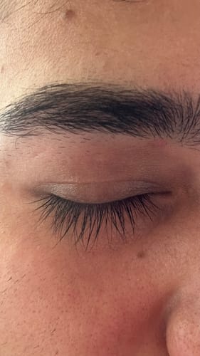Customer photo review of Suero para pestañas y cejas