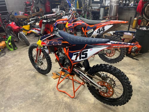 Customer photo review of Custom Seat Cover: 19-'22 125/150/250/300/350/450 SX/XC/SX-F/XC-F